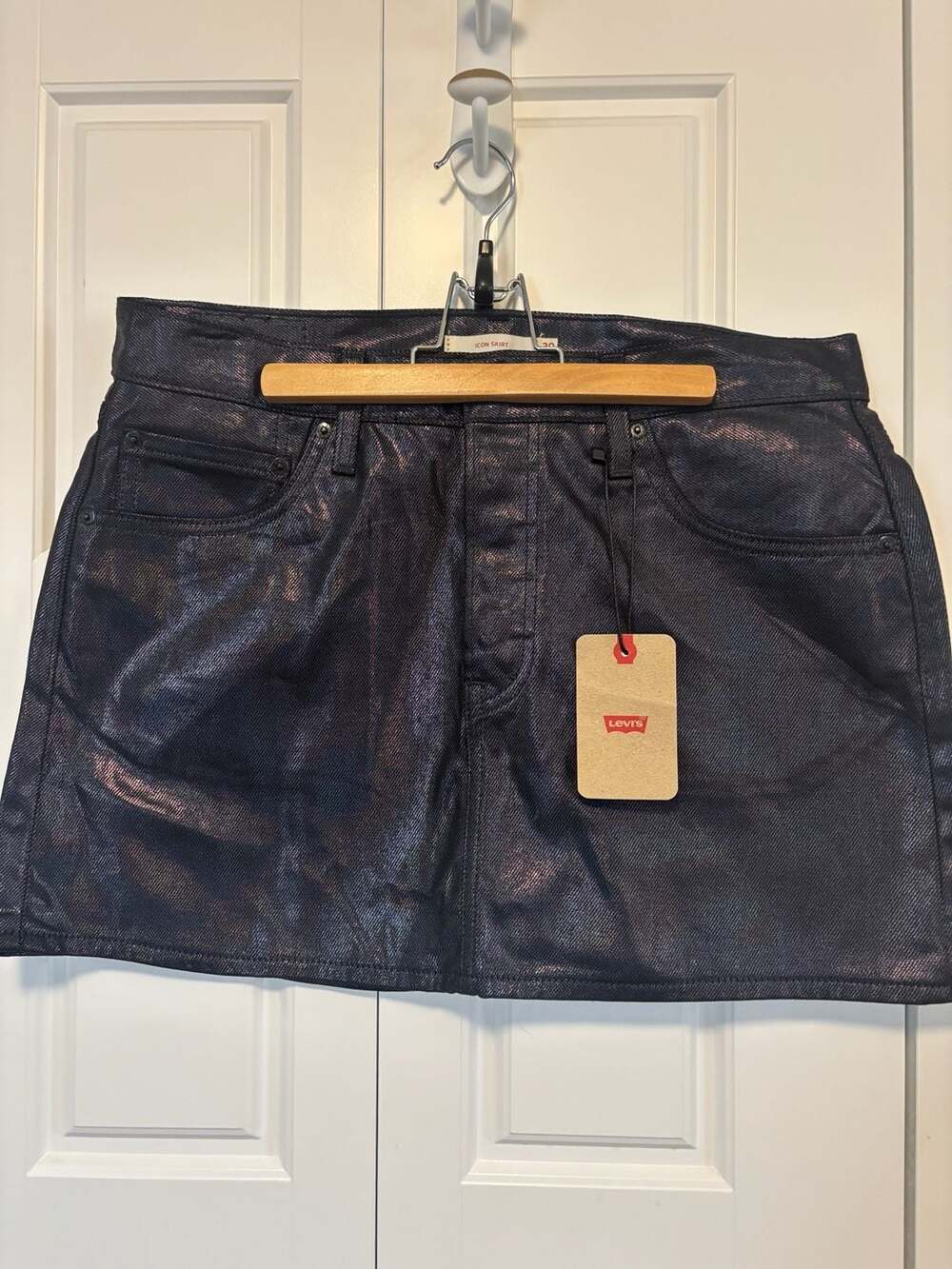 NEW Levi's ICON SKIRT Size 23 Mid-Rise Button Fly Mini Luminous Night Iridescent